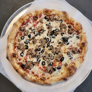 Nonna’s Cheese Pizza